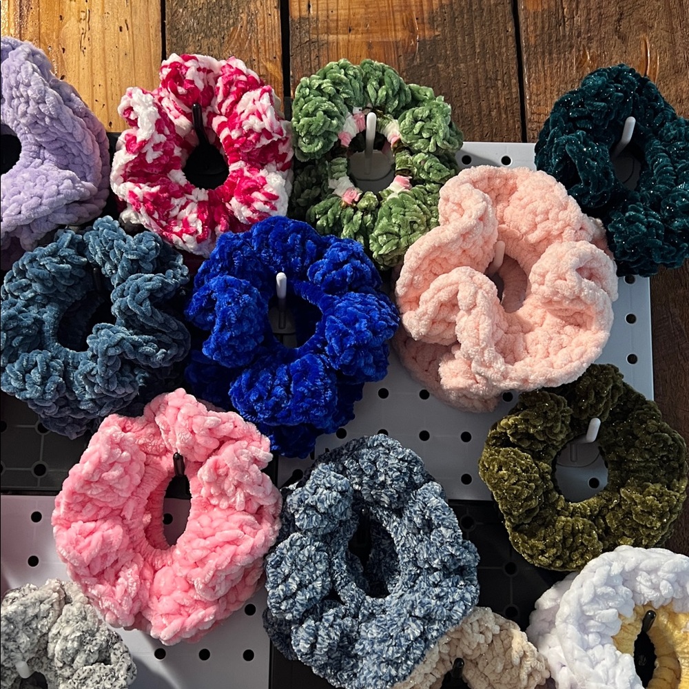 Scrunchies of the Day 5 for $20 you choose - Picture 5 of 7
